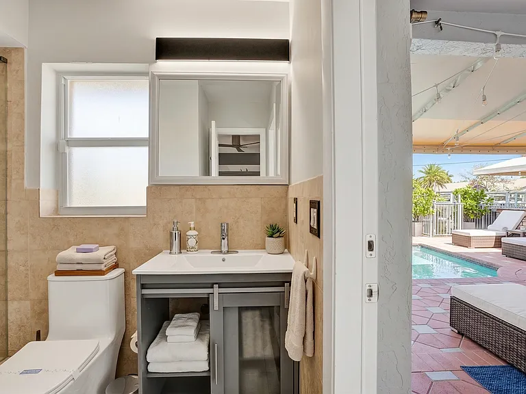 5841 Bayview Dr — Photo 33