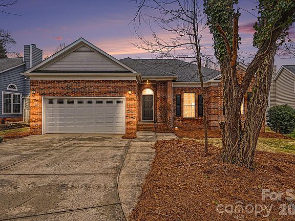 2nd image of 150 Ashford Hollow Ln