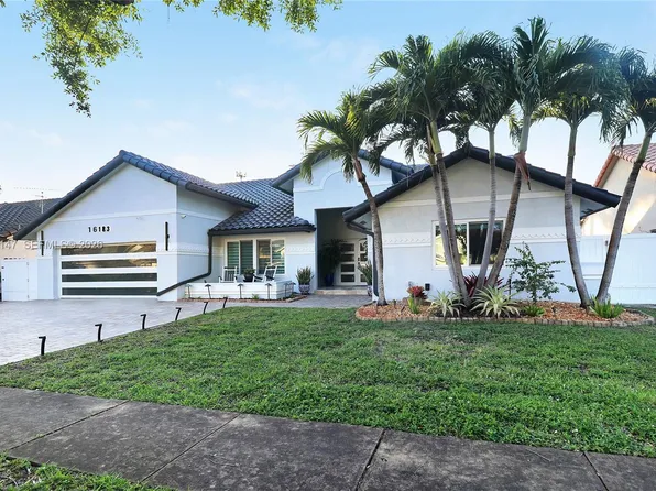 16183 NW 15th St, Pembroke Pines, FL 33028