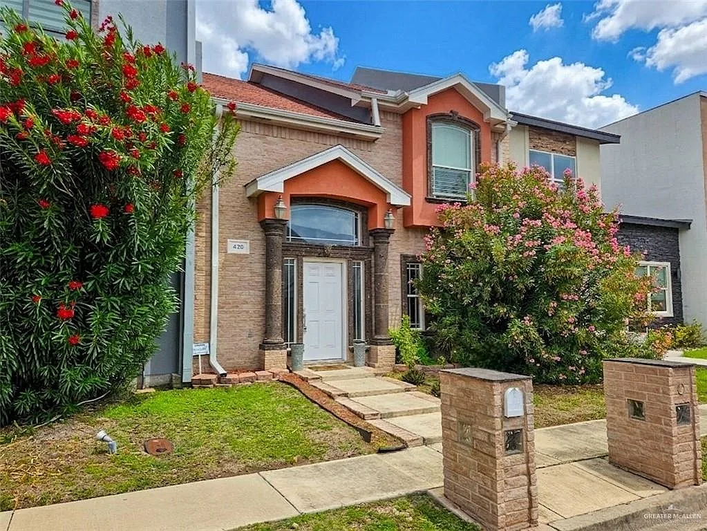 Building Photo - 428 Quail Ave