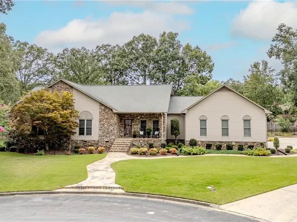 8 Tall Pines Ter NW, Rome, GA 30165
