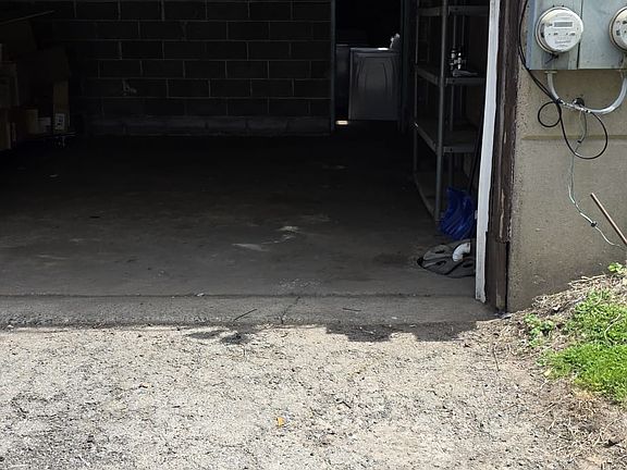 2nd image of 108 Bridge St #1