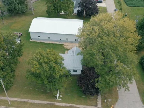 100 E Union St, Ionia, IA 50645