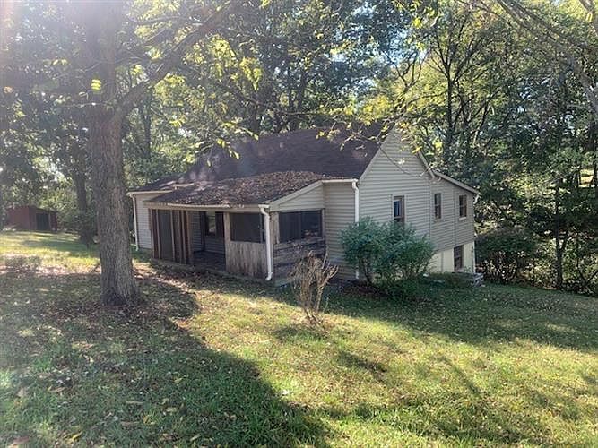 2nd image of 1412 Little Hurricane Rd