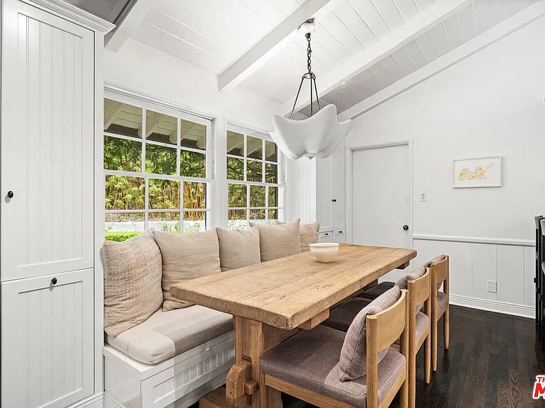 2107 El Roble Ln — Photo 11