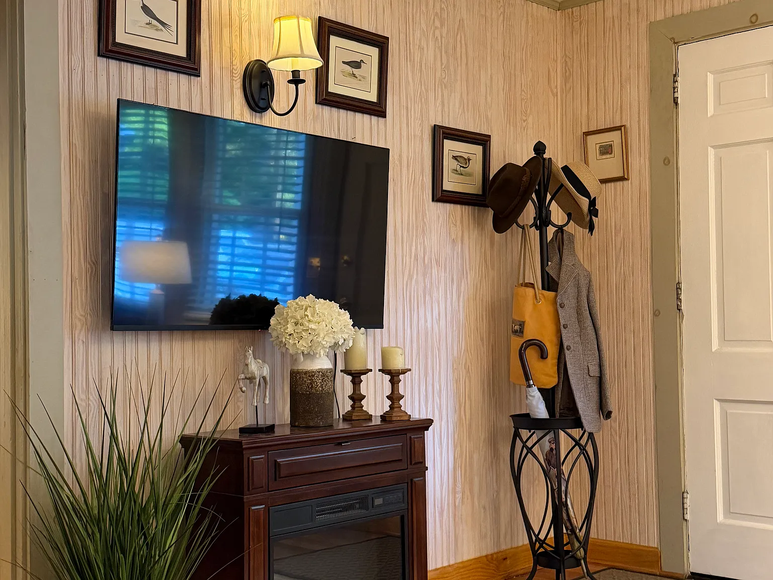2 bed, 650 sqft, $1,950 — Photo 3