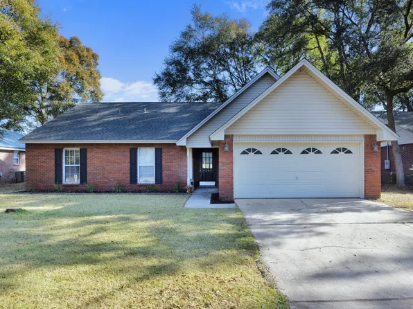 4583 Top Flight Dr, Crestview, FL 32539