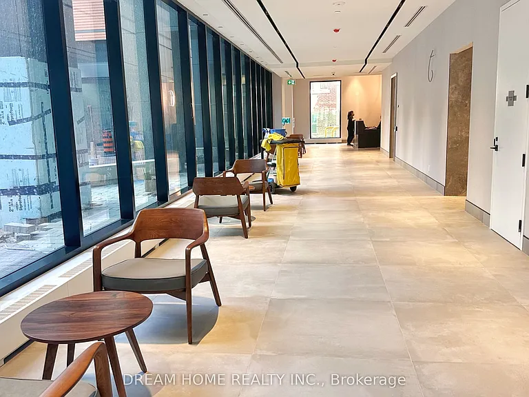 609 Sherbourne St #1306 — Photo 2