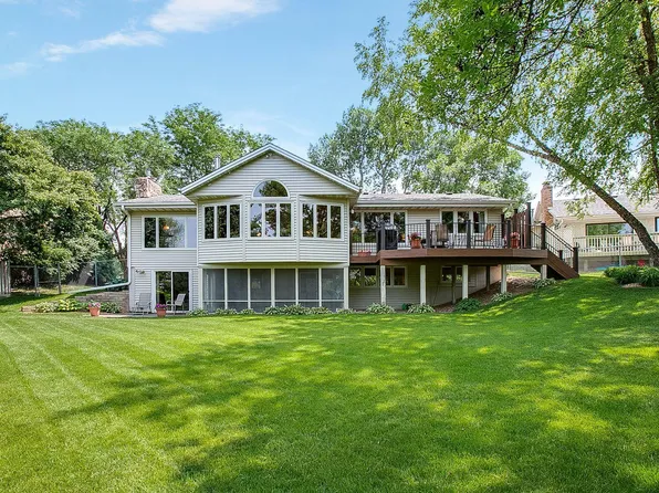 4430 College Heights Cir, Bloomington, MN 55437