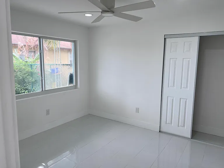 1015 S K St #1 — Photo 12