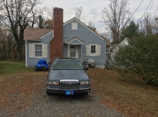 418 Circle Dr, Mount Airy, NC 27041