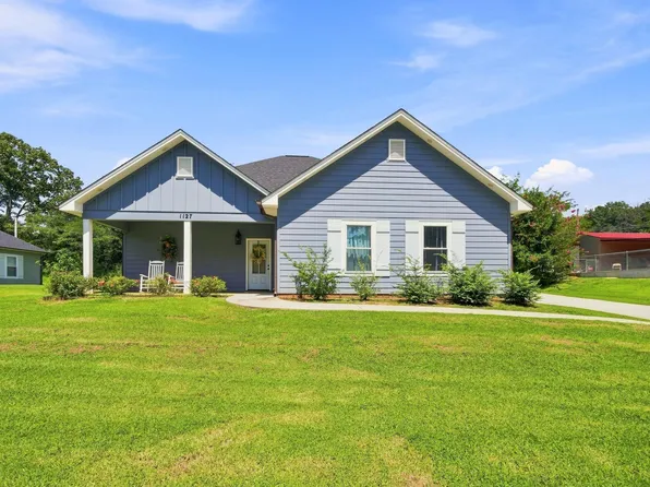 1127 S Clifton St, Fulton, MS 38843