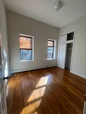 Rented by Standard Living Realty Inc | media 1