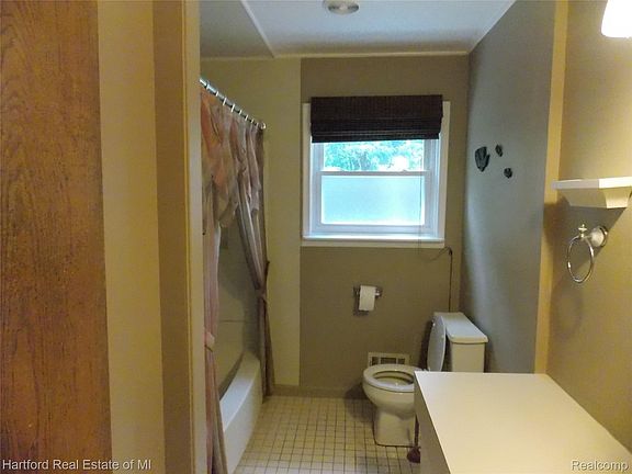 5th image of 30111 Fairfax St