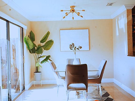 3rd image of 2050 Oleander Boulevard #11