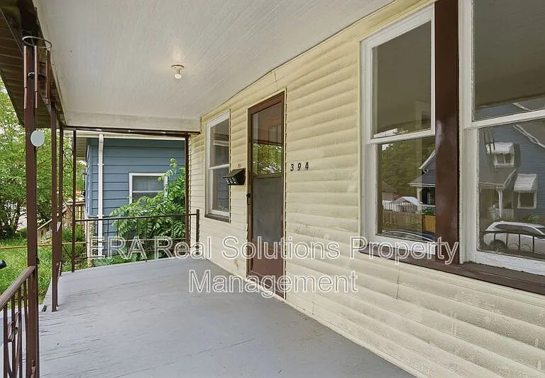 394 S Guilford Ave — Photo 4