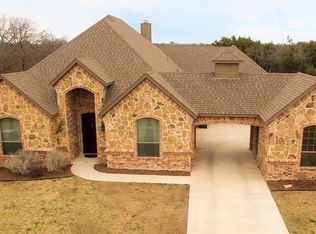 137 Rattling Antler Ct, Azle, TX 76020