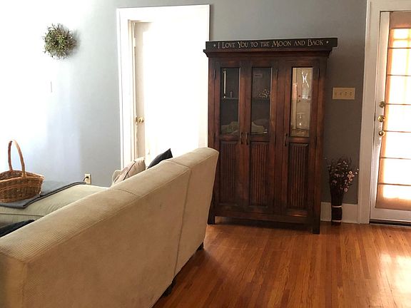 view from kitchen into livingroom