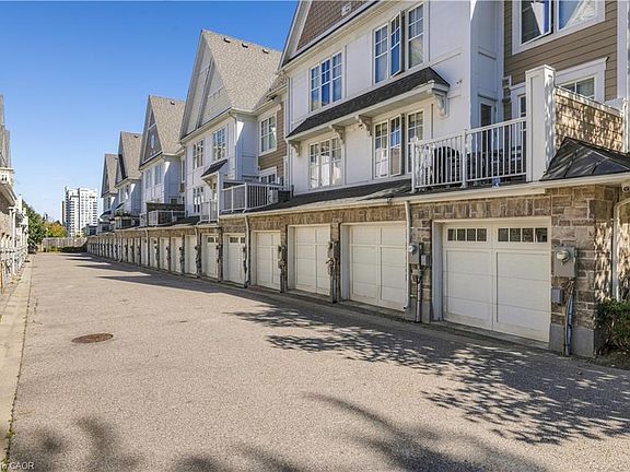 2nd image of 1437 Lakeshore Rd E #201