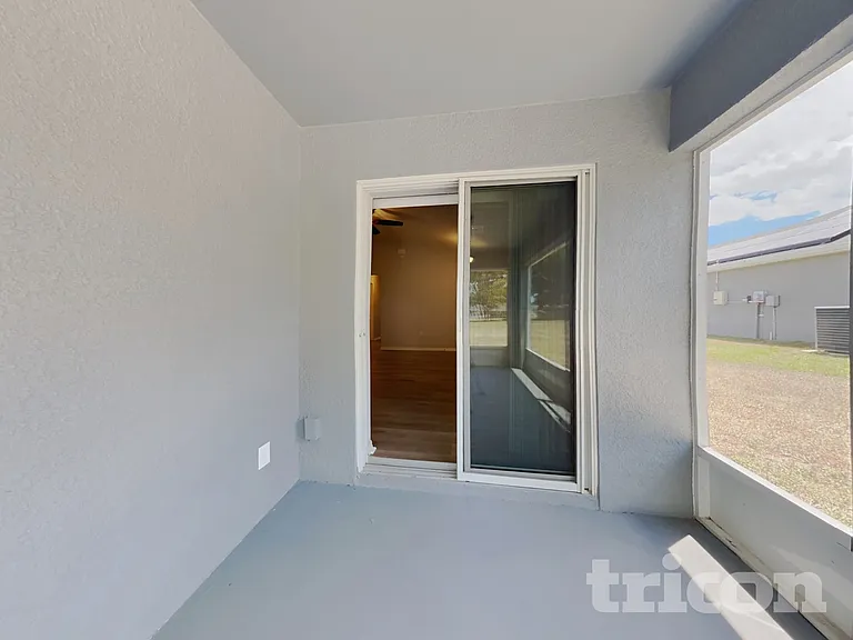 505 Interlock St — Photo 17