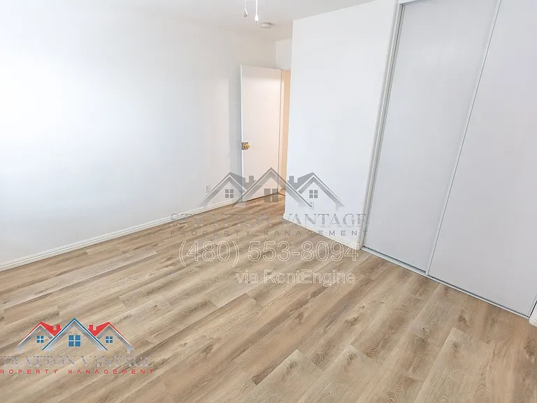 5706 N 74th Dr — Photo 26