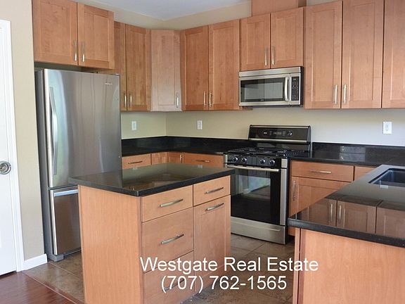 4th image of 1985 Rainier Cir
