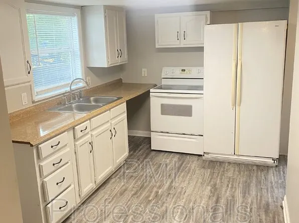 530 E State St APT A, Murfreesboro, TN 37130