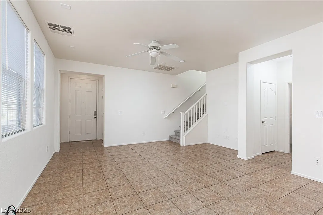 3 bed, 2.5 bath, 1577 sqft, $1,871 — Photo 4