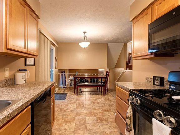 5th image of 7353 Goldenrod Dr