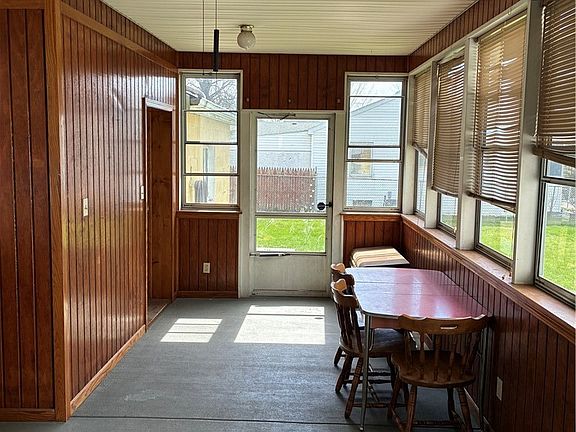 2nd image of 331 Wood Ave