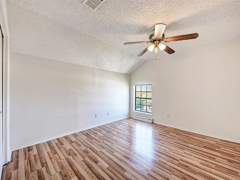 2401 Leon St #300 — Photo 4