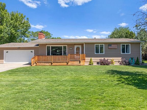 2nd image of 3129 Lampman Dr