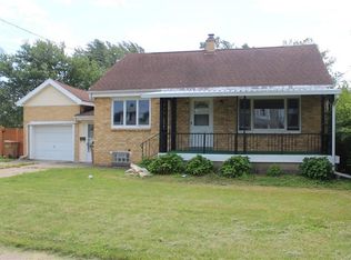25 Lydia Ln, Cheektowaga, NY 14225