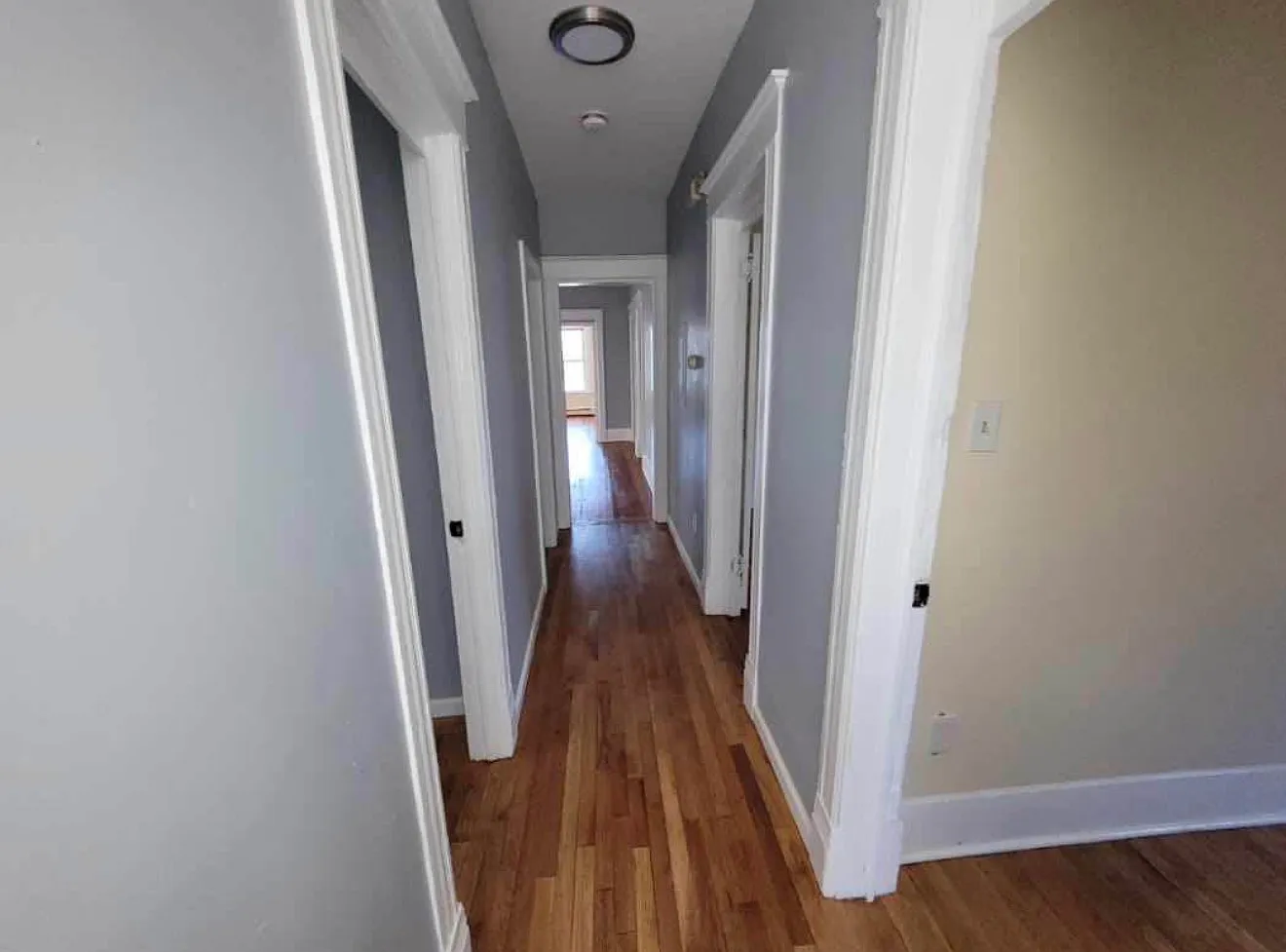 4 bed, $2,500 — Photo 2