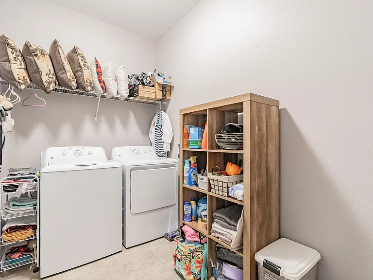 8135 Roma Dune Dr — Photo 15