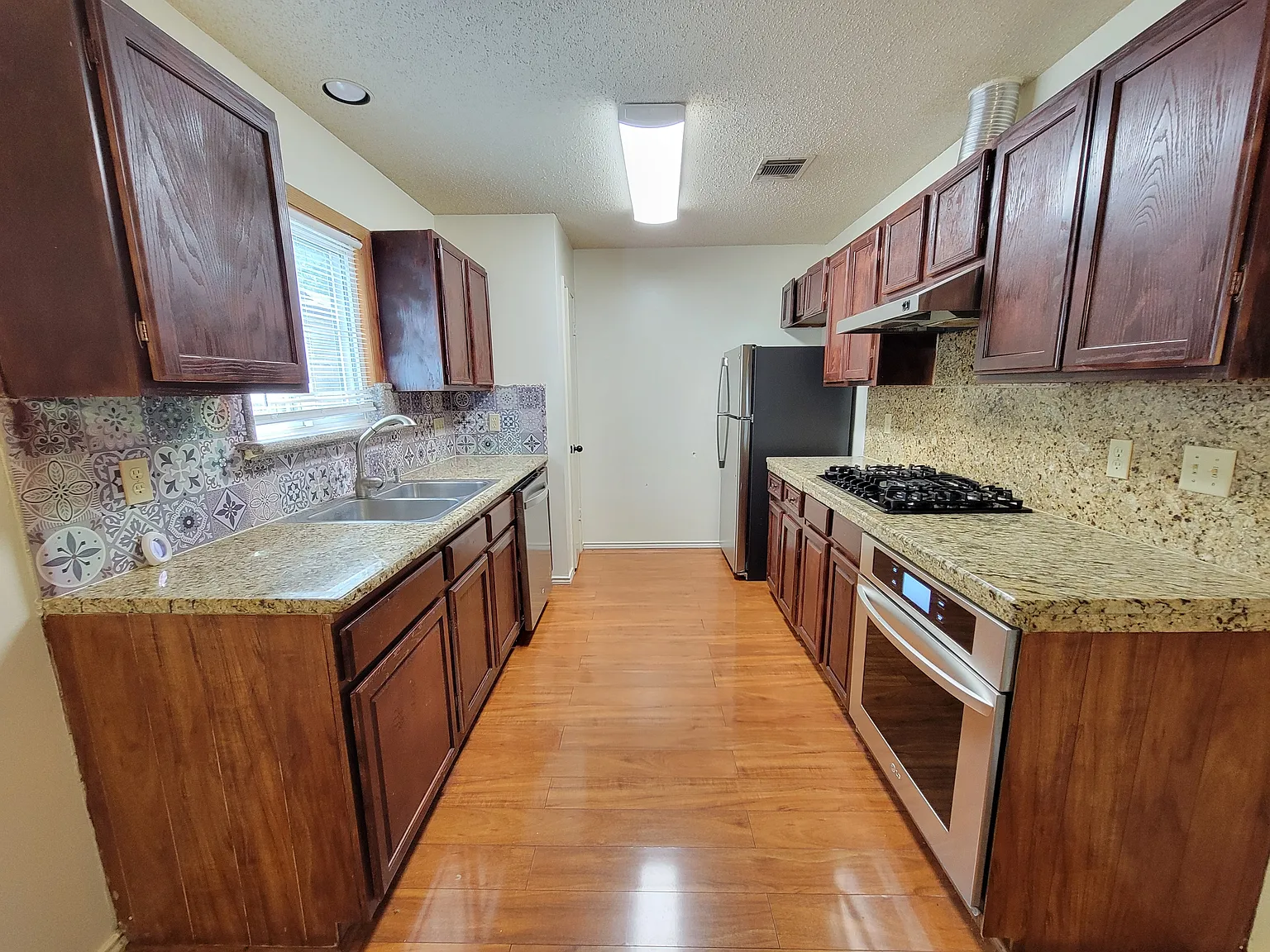 189 Meadowland - 1 — Photo 4