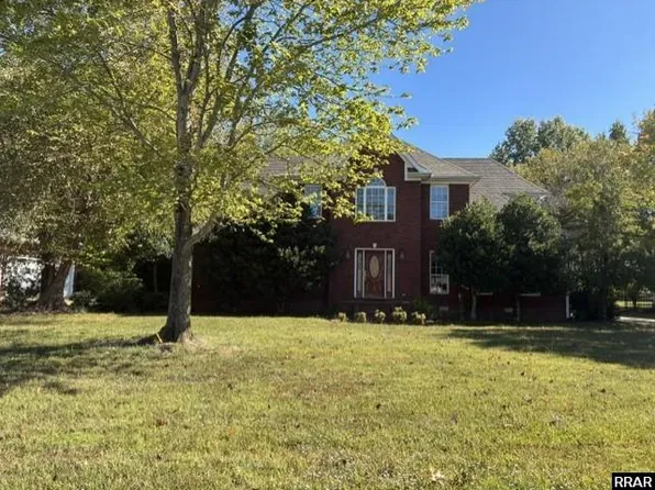 1690 Club House Dr, Dyersburg, TN 38024