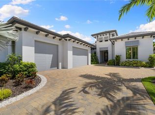 19925 Montserrat Ln, Estero, FL 33928