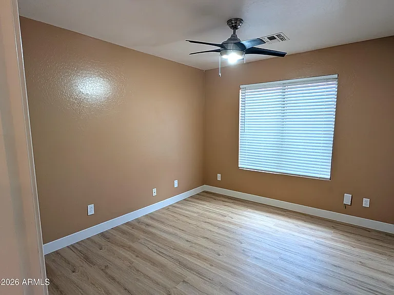 13216 W Mauna Loa Ln — Photo 11