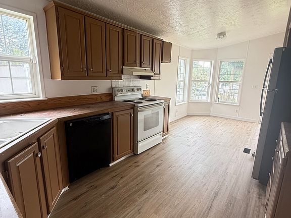 3rd image of 10204 217th Avenue Ct E #5