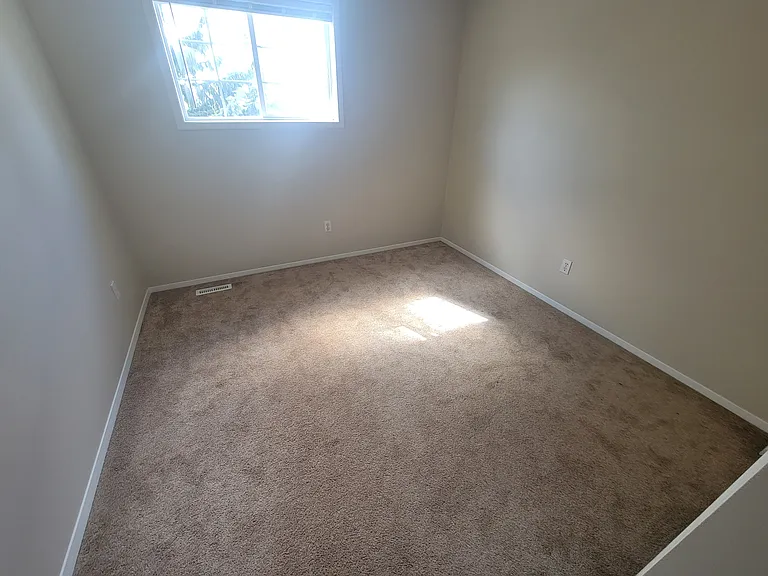 8006 15a Ave NW — Photo 12