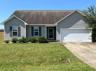 373 Driftwood Ln, Raeford, NC 28376