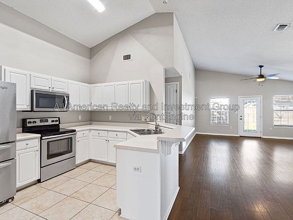 5th image of 561 Rough Leaf Ln
