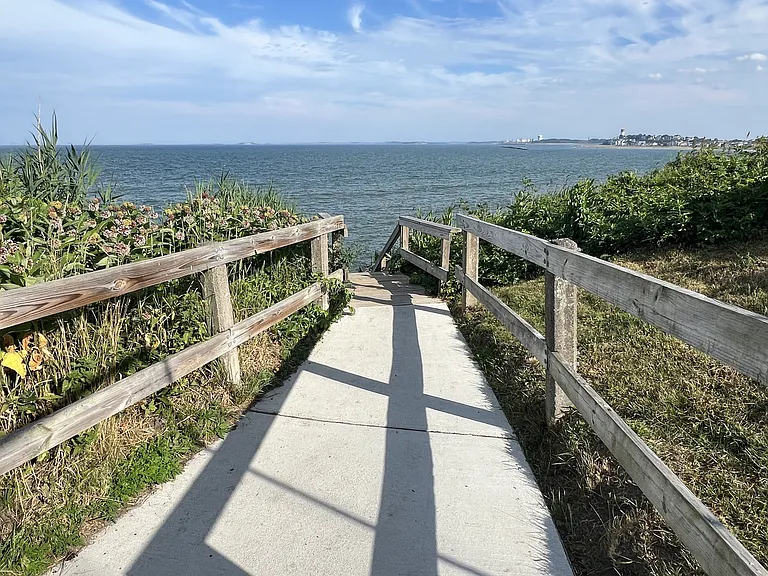 170 Cliff Ave — Photo 4