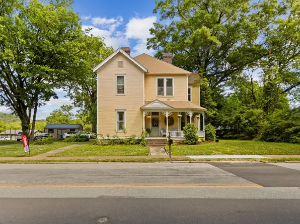 617 Mulberry Ave, Fayetteville, TN 37334