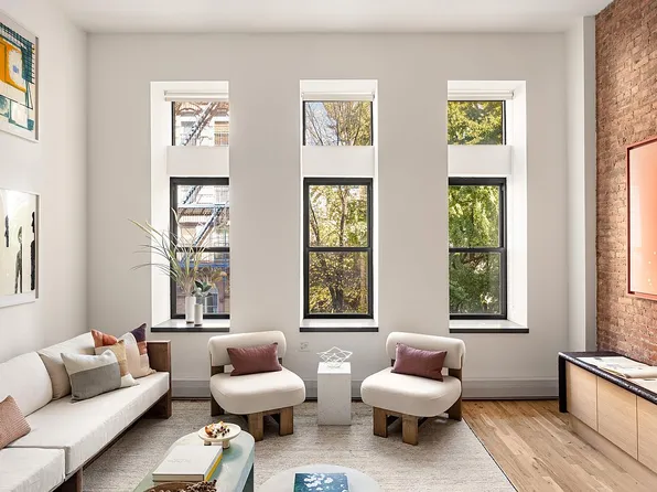 300 E 4th St APT 2A, Manhattan, NY 10009