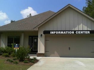 46 Hemingway Way, Freeport, FL 32439