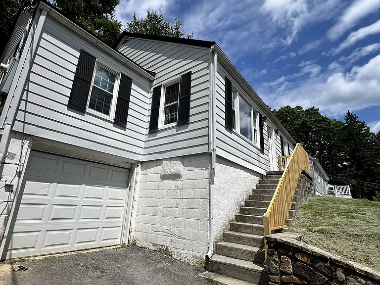 1219 East Dr — Photo 4
