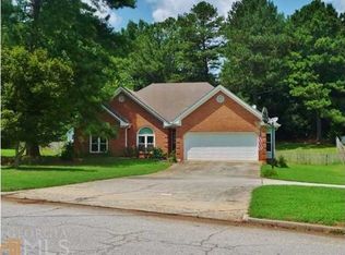 1748 Rangewood Dr, Lilburn, GA 30047