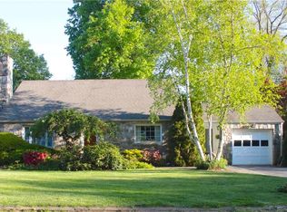 17 Hiawatha Ln, Westport, CT 06880